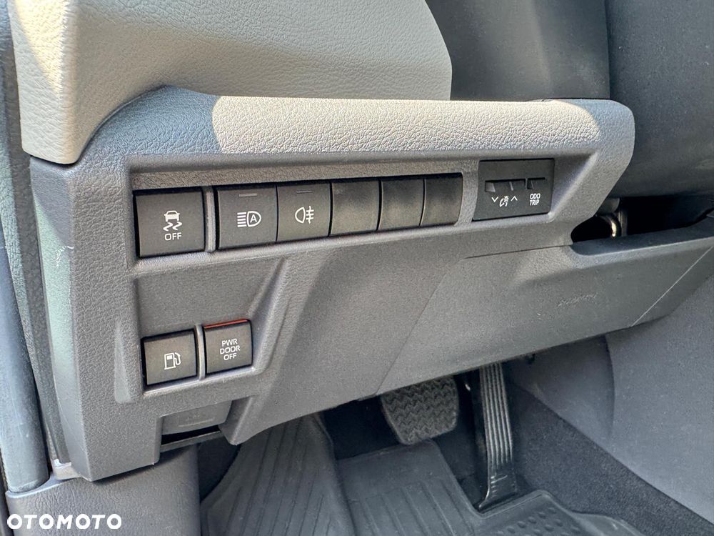 Toyota Sienna - 24
