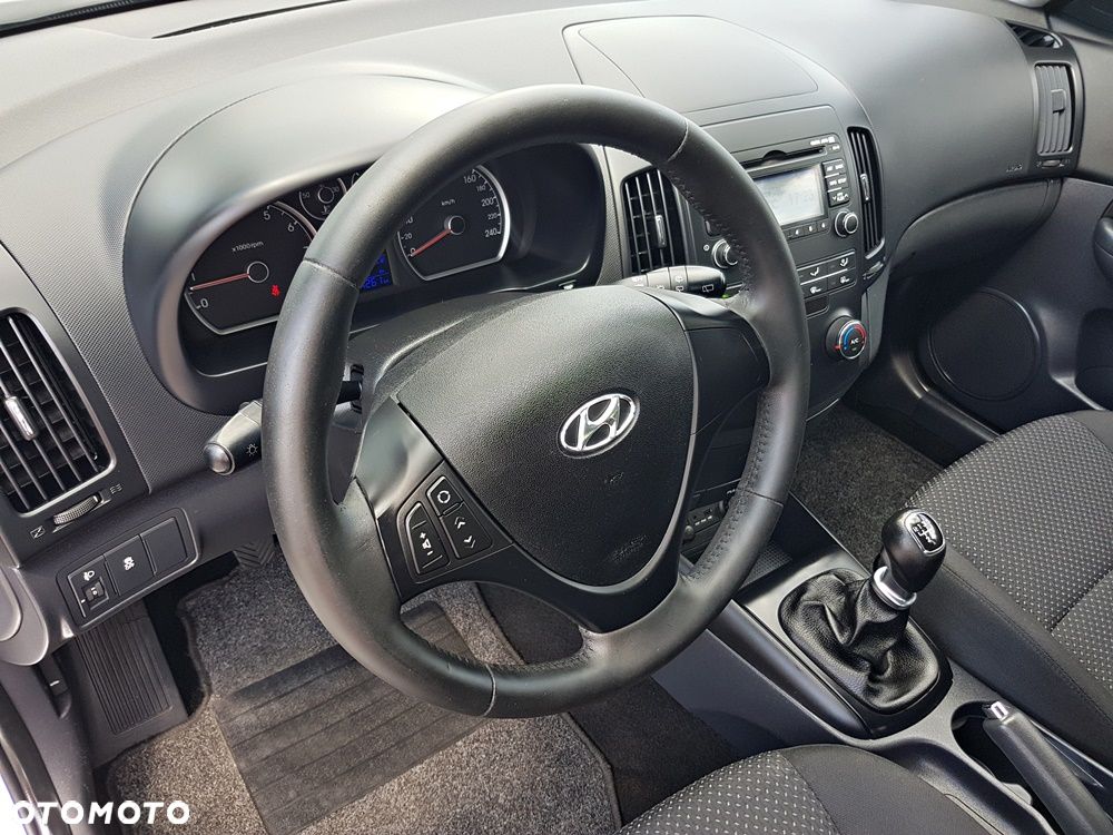 Hyundai i30 i30cw 1.4 UEFA EURO 2012 Edition - 12