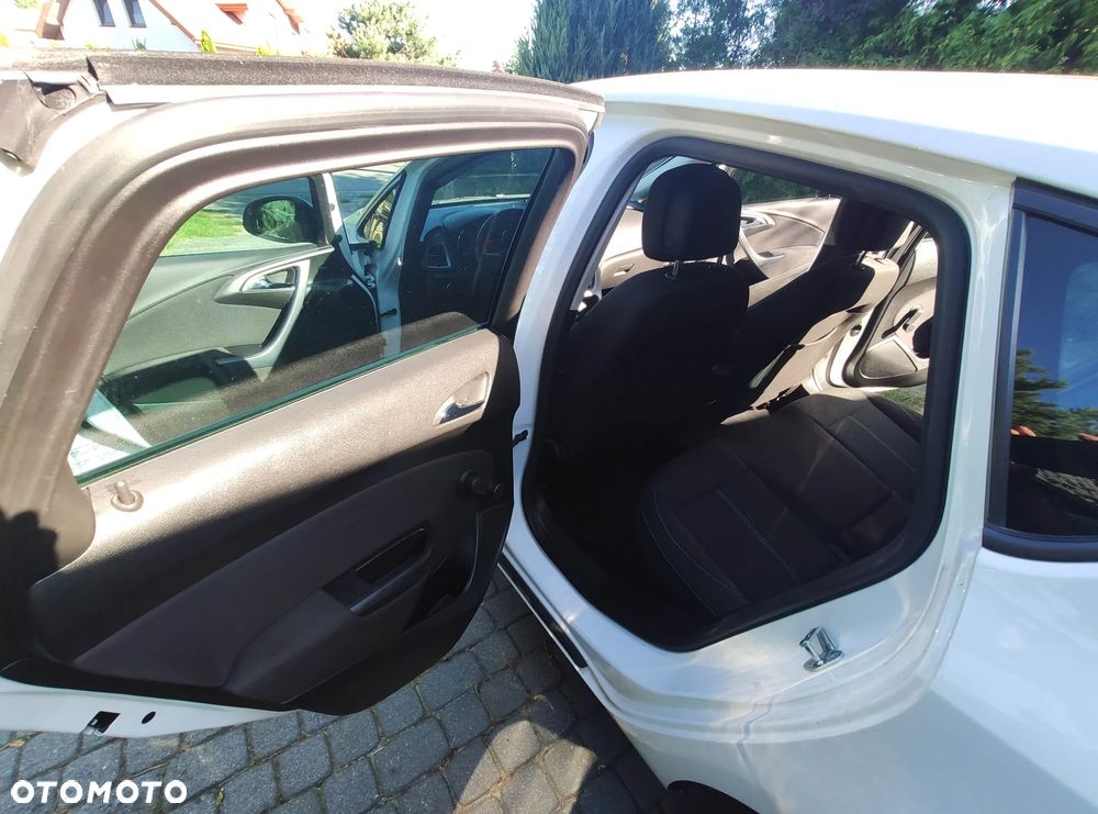 Opel Astra 2.0 CDTI DPF Color Edition - 17