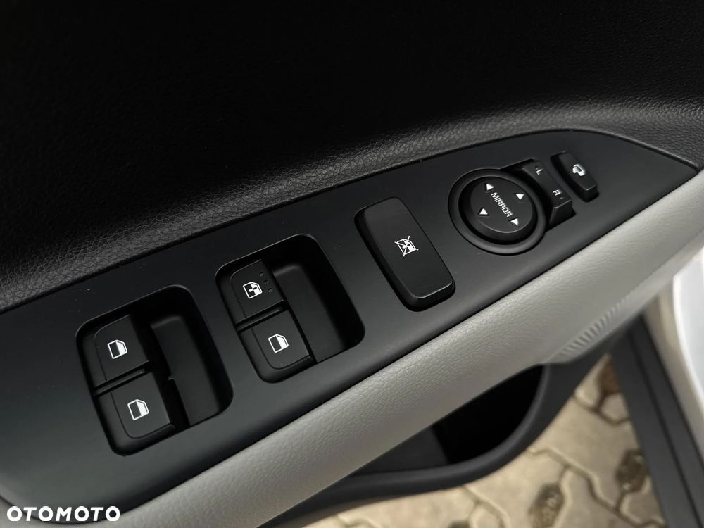 Kia Stonic 1.4 L - 19