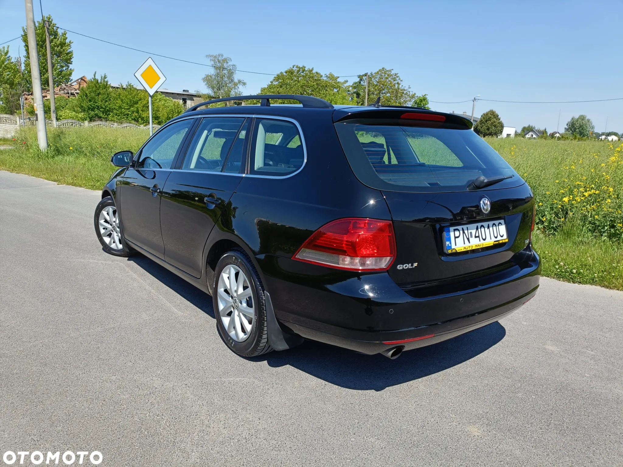 Volkswagen Golf VI 1.6 TDI Comfortline - 19