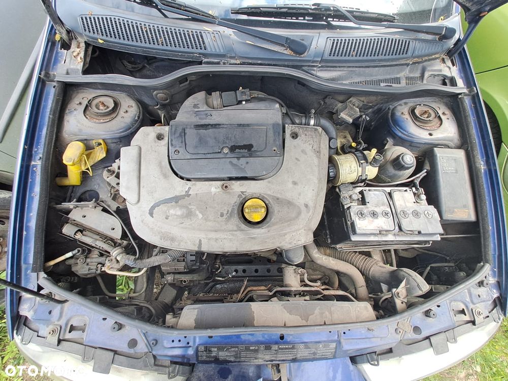 Renault Megane I FL (99-02r.) 1.9 DTI 80KM. Silnik F9Q 744 Skrzynia JB3 972 . Cały na części. GWARANCJA !!! Przód Tył Zestaw Komplet Drzwi Klapa Zderzak Błotnik Maska Grill Atrapa Szyba Pas Lampa Lusterko Boczki Fotel Kanapa Kokpit Deska Rozdzielcza Przełącznik Włącznik Sterownik Przewody Wiązka Instalacja Moduł Komputer Czujnik Listwa Pompa Alternator Wtryski Głowica Rozrusznik Kompresor Sprzęgło Dwumas Silnik Skrzynia ABS Klimatyzacji Paliwa Wspomagania Kolektor Turbina Przepustnica Zawór Chłodnica Koło Hak Belka Sanki Zawieszenie Mcpherson Półoś Amortyzator Wydech Tłumik Zacisk Most - 6