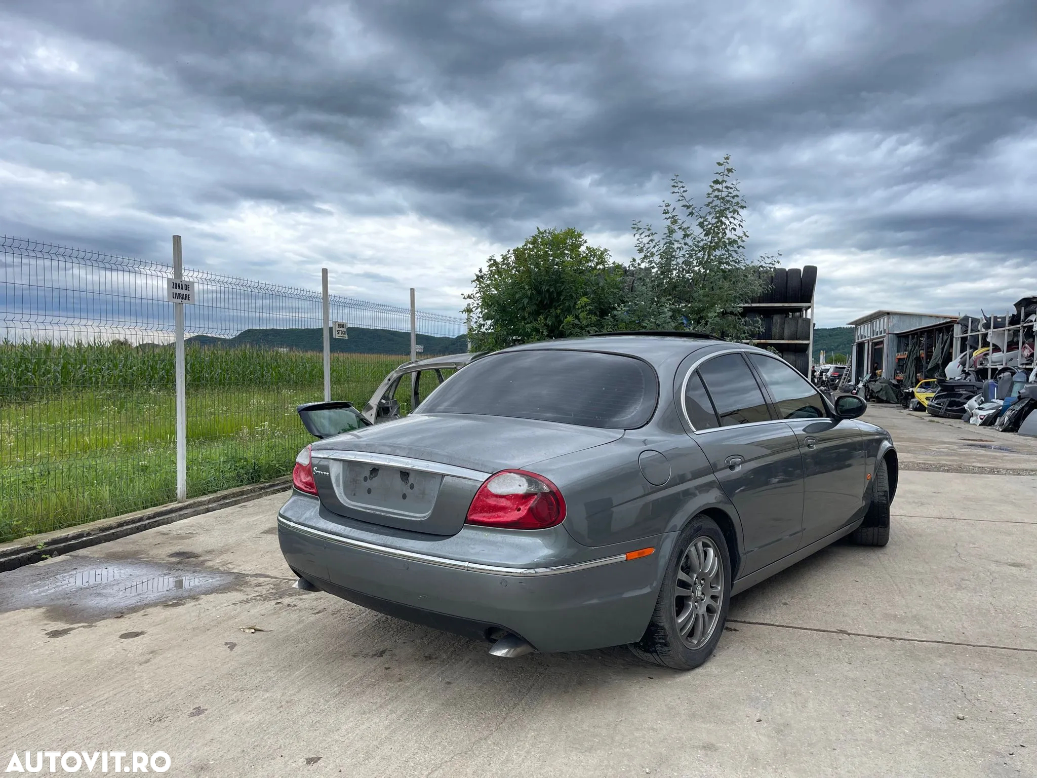 Dezmembrari Jaguar S-Type 2.7 - 3