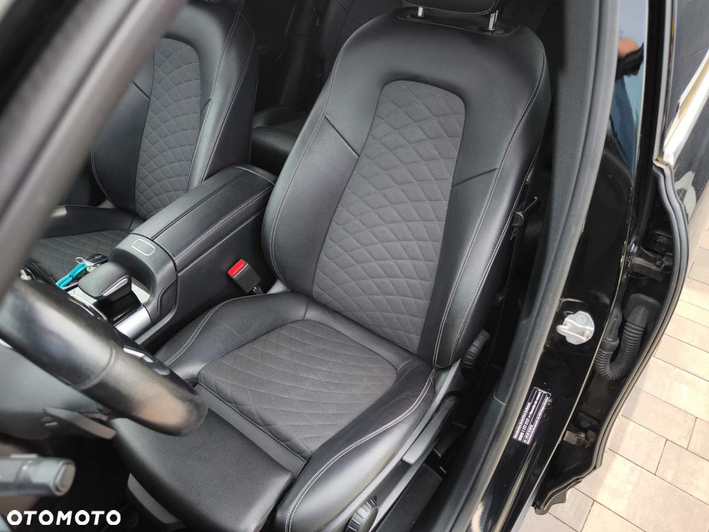 Mercedes-Benz GLB - 12