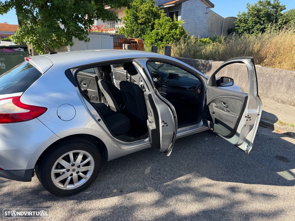 Renault Mégane dCi 90 FAP Expression - 4