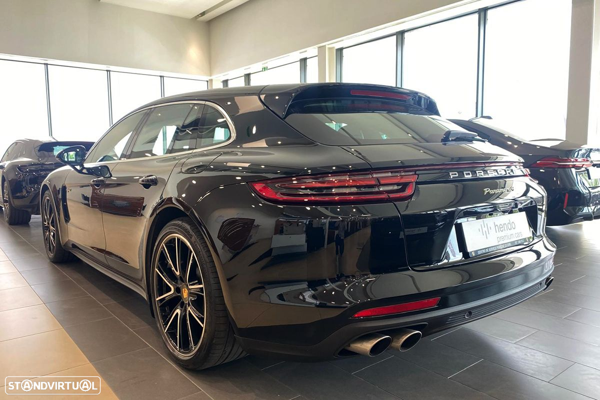 Porsche Panamera Sport Turismo 4 E-Hybrid - 4