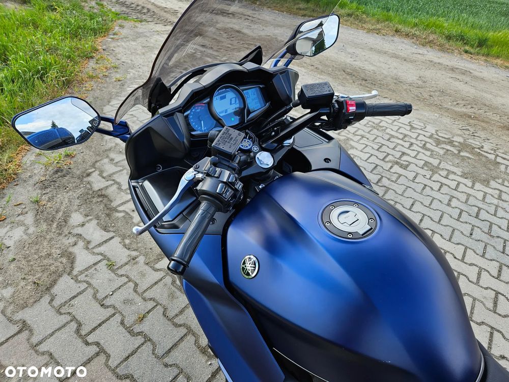 Yamaha FJR - 15