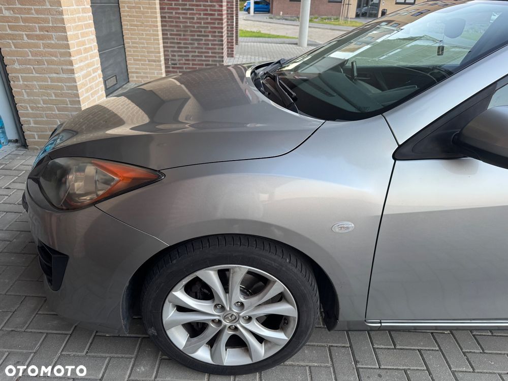 Mazda 3 2.0 Exclusive + - 6