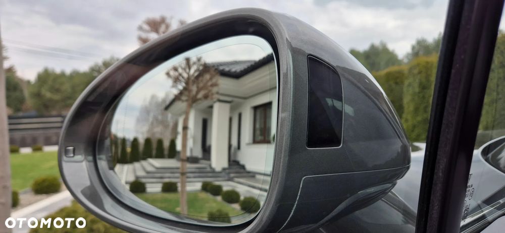 Porsche Macan T - 16