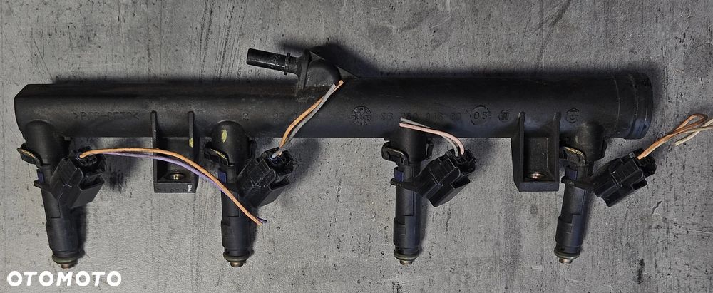 Peugeot 407 Citroen C4 C5 X7 III 2.0 16V wtryskiwacz listwa wtryskowa  9628084680 - 1