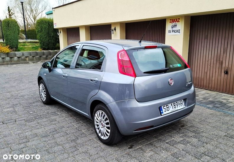 Fiat Grande Punto Actual 1.4 8V Estiva Blue&Me Euro5 - 2