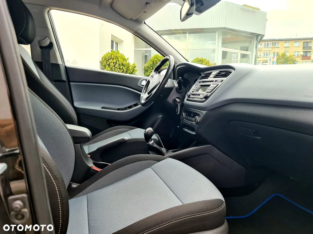 Hyundai i20 - 18
