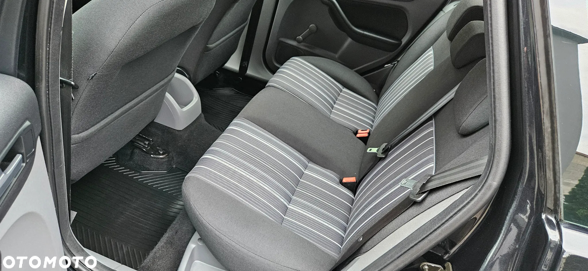 Ford Focus Turnier 1.6 16V Black Magic - 15