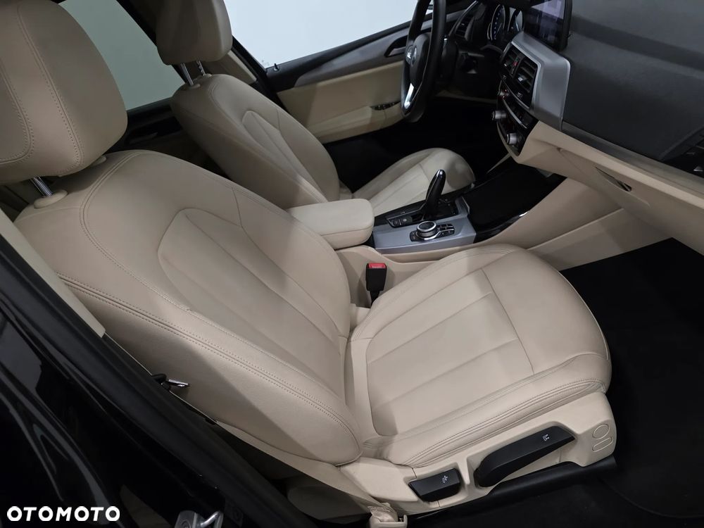 BMW X3 sDrive18d xLine sport - 17