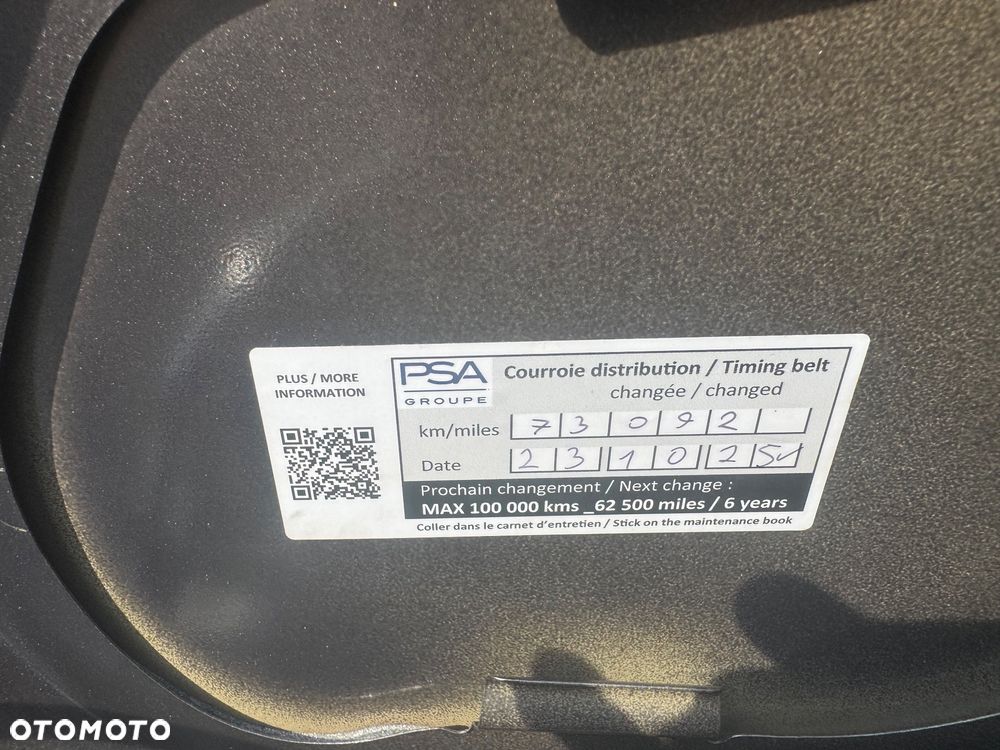 Citroën C3 1.2 PureTech Shine EAT6 - 17