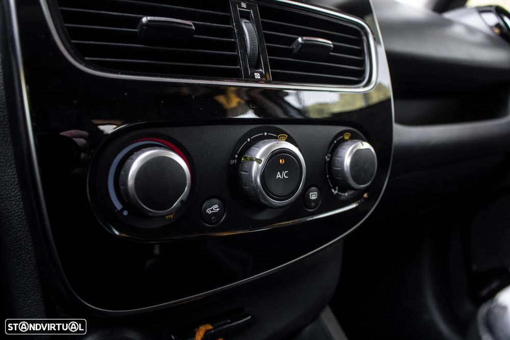 Renault Clio Sport Tourer 1.5 dCi Confort - 17