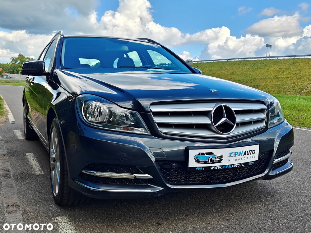 Mercedes-Benz Klasa C 200 CDI DPF (BlueEFFICIENCY) 7G-TRONIC Avantgarde - 17