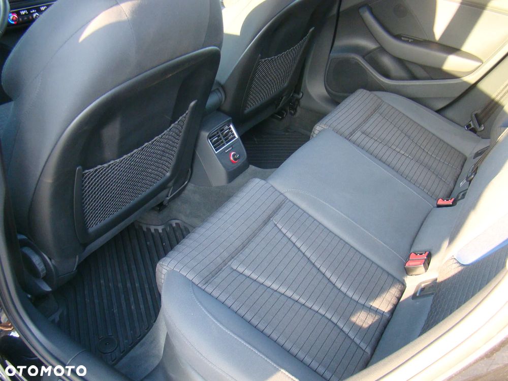 Audi A3 Sportback 1.8 TFSI Attraction - 31
