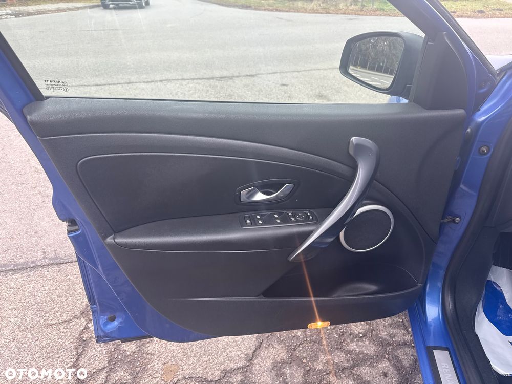 Renault Megane TCe 180 GT - 13