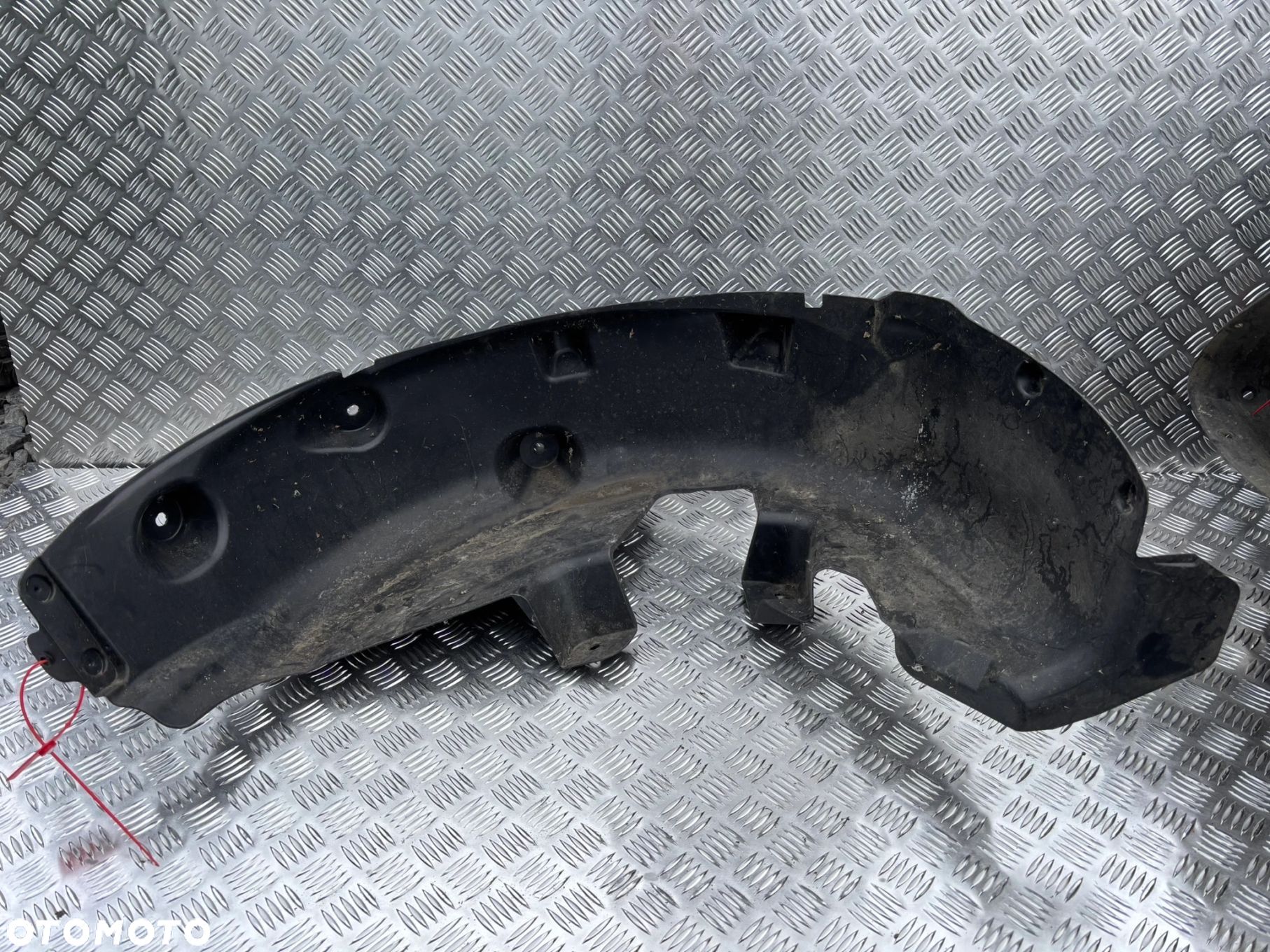 NADKOLE LEWY TYL RENAULT CAPTUR II 2 767499761R - 1