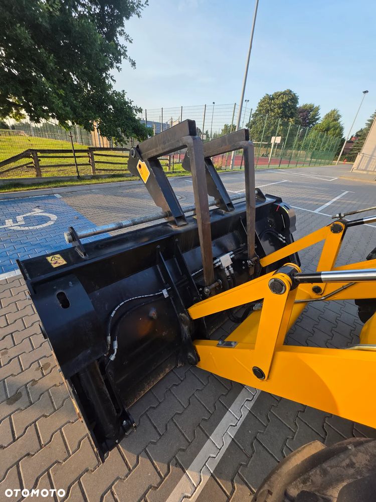 JCB 4 CX PRO AEC - 12