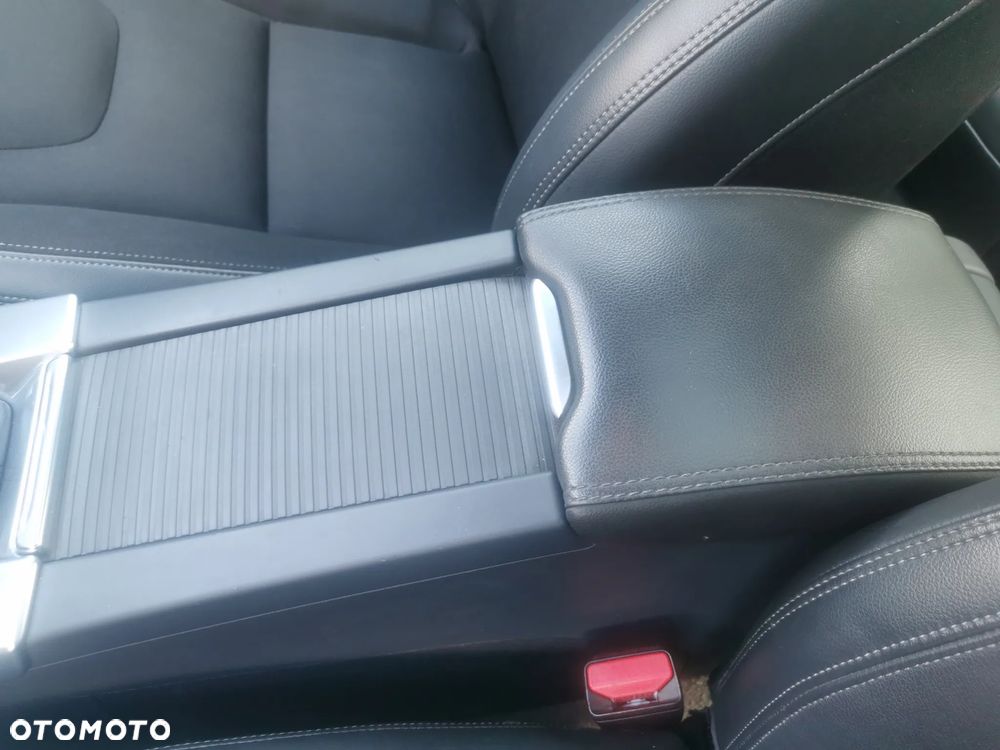 Volvo S60 D3 Geartronic Momentum - 19