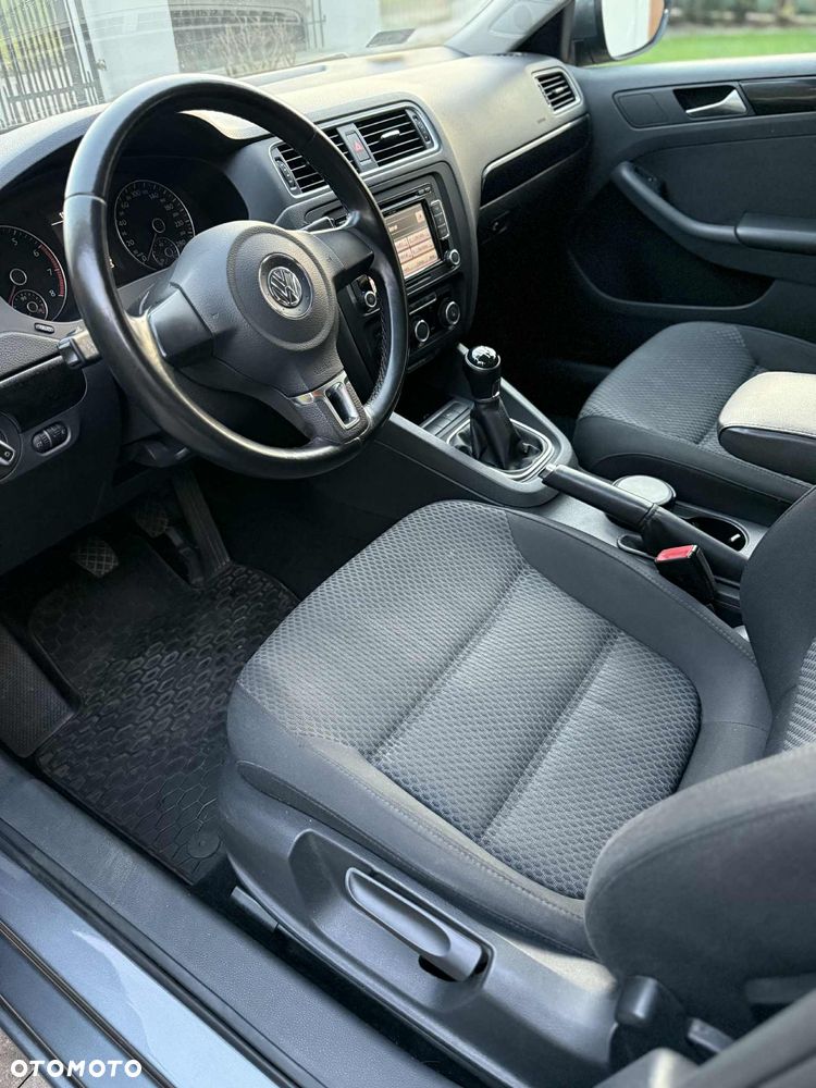 Volkswagen Jetta 1.2 TSI BMT Comfortline - 16