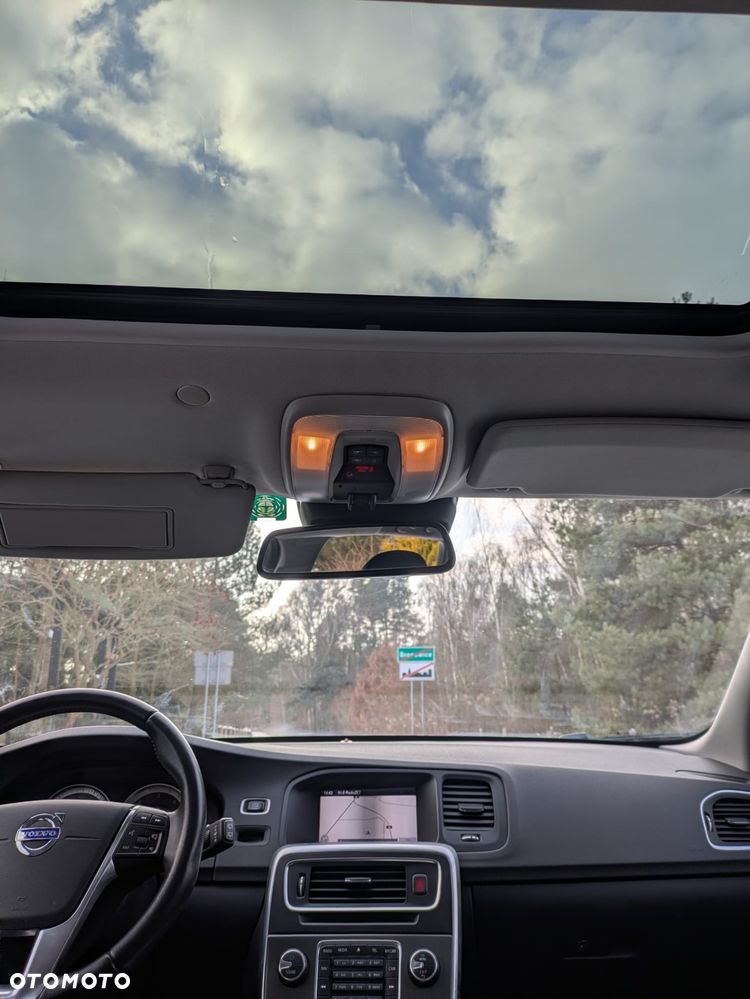 Volvo V60 D4 AWD Summum - 26