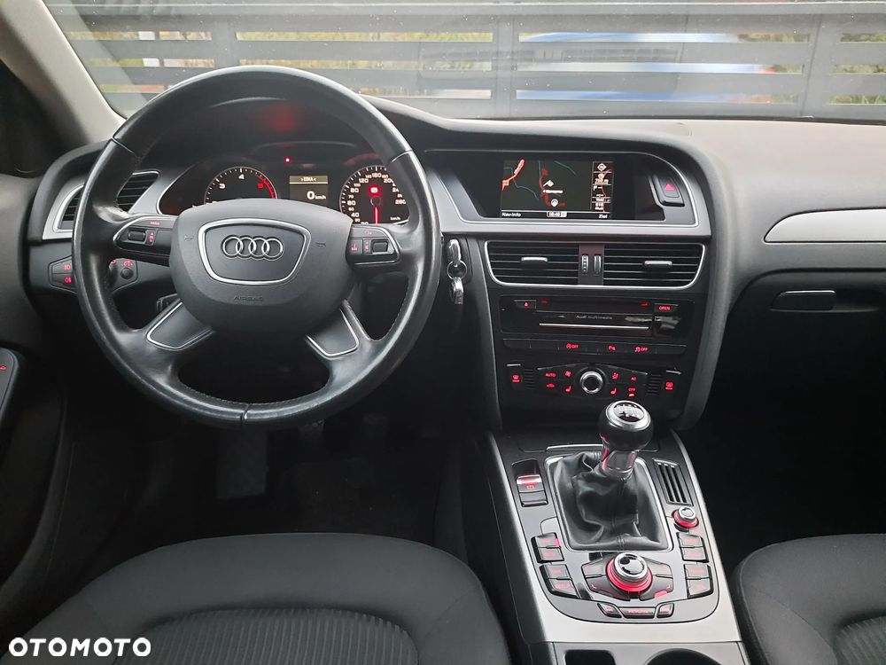 Audi A4 Avant 2.0 TDI DPF Ambiente - 6