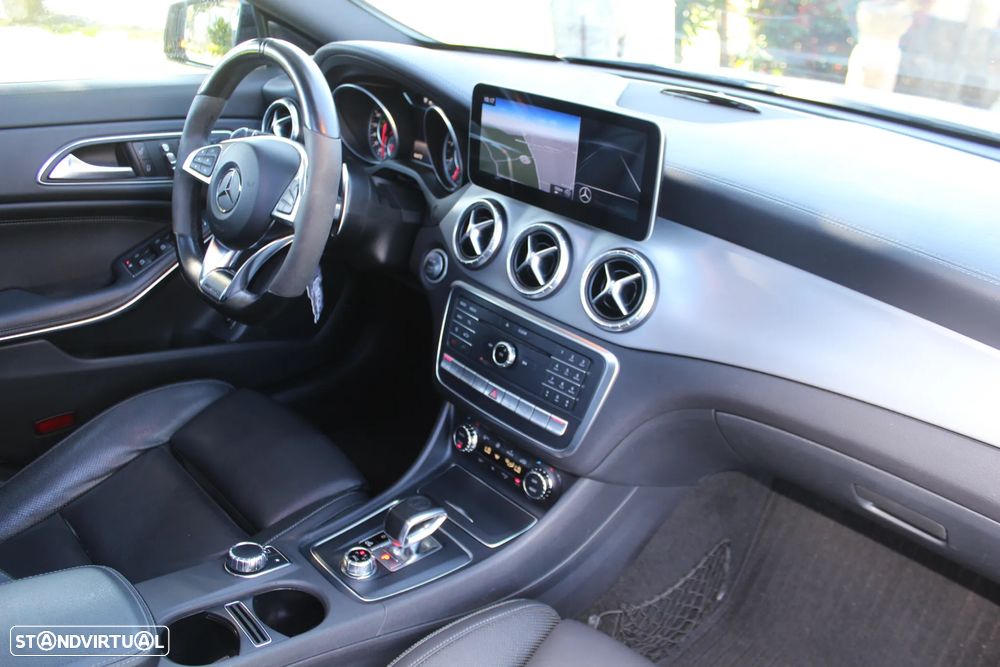 Mercedes-Benz CLA 45 AMG 4Matic Speedshift DCT 7G Night Edition - 27