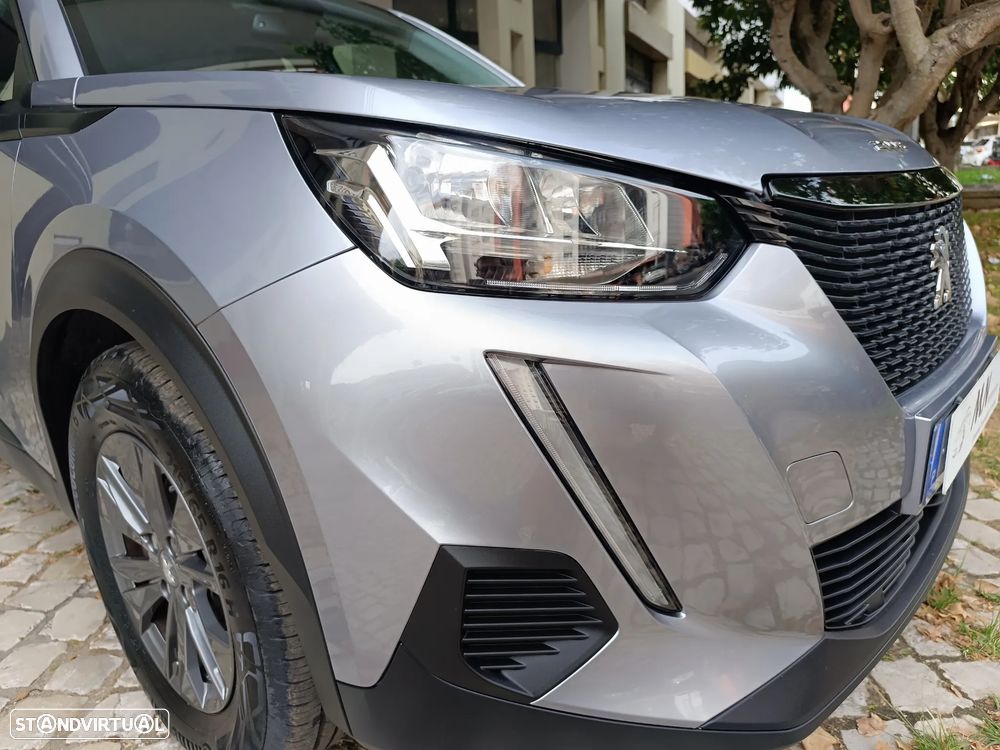 Peugeot 2008 1.2 PureTech Active — fotografia 8