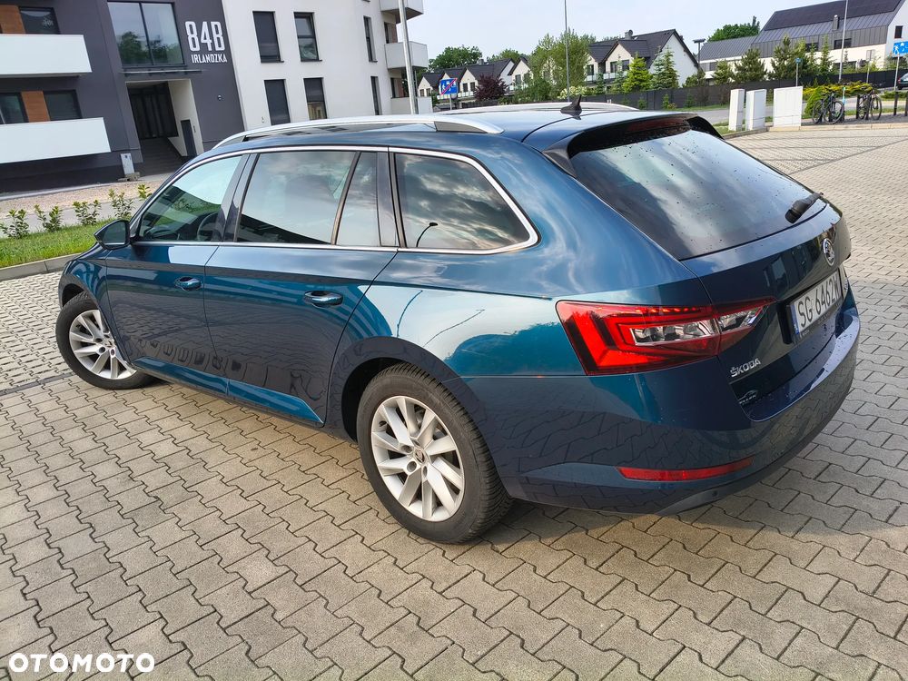 Skoda Superb 2.0 TDI Style DSG - 6