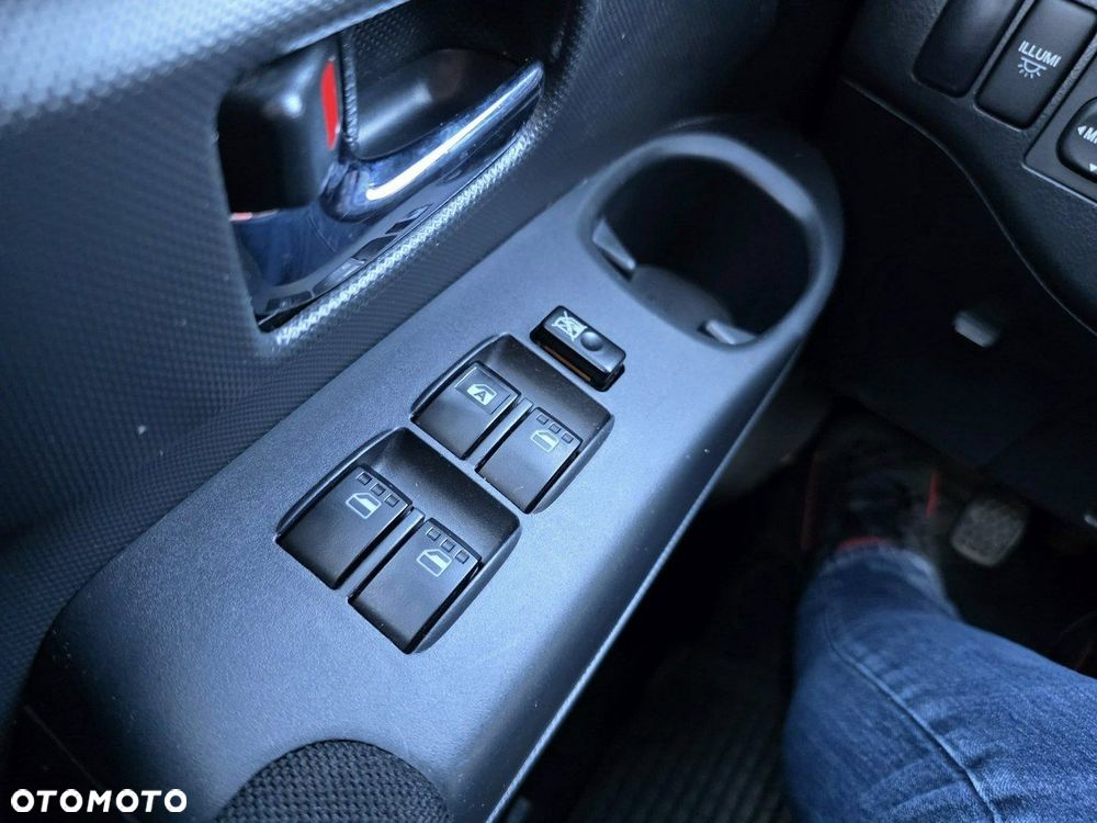 Daihatsu Materia 1.5 black edition - 9