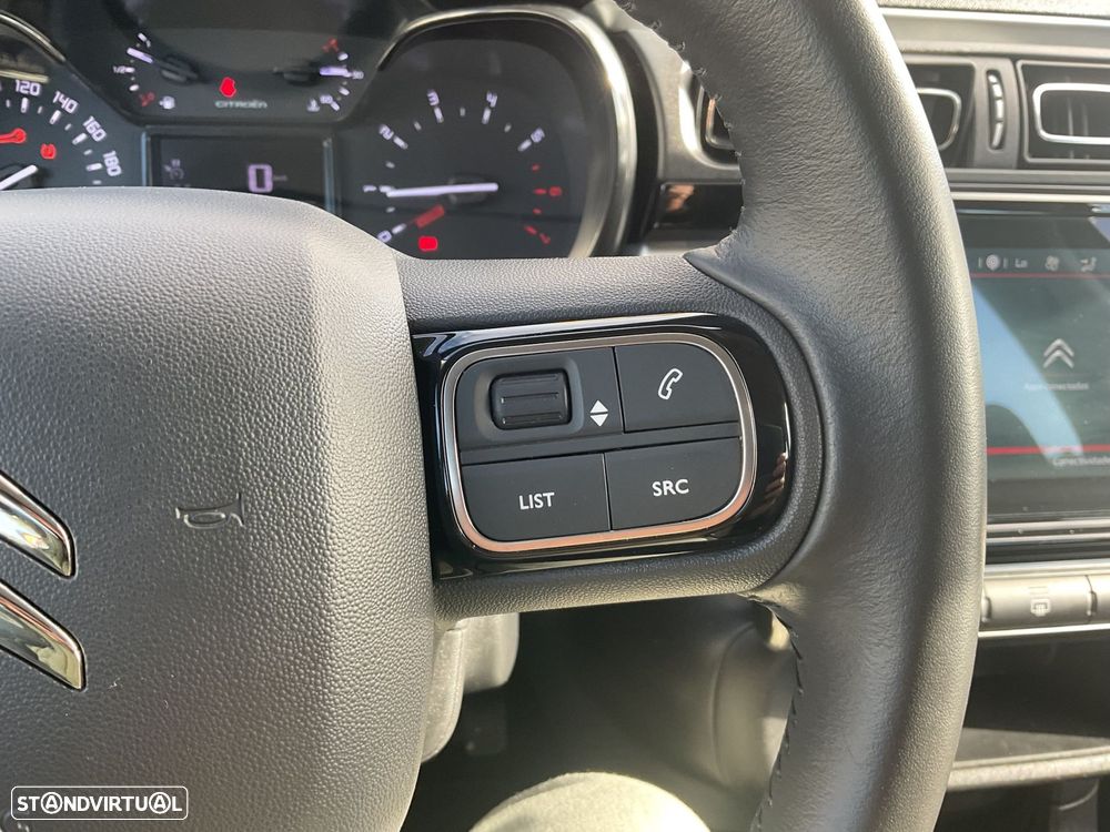 Citroën C3 1.2 PureTech Shine - 36