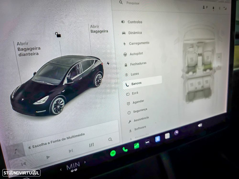 Tesla Model Y Long Range Dual Motor AWD - 30