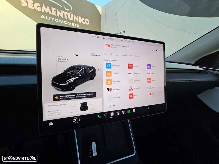 Tesla Model Y Long Range Dual Motor AWD - 40