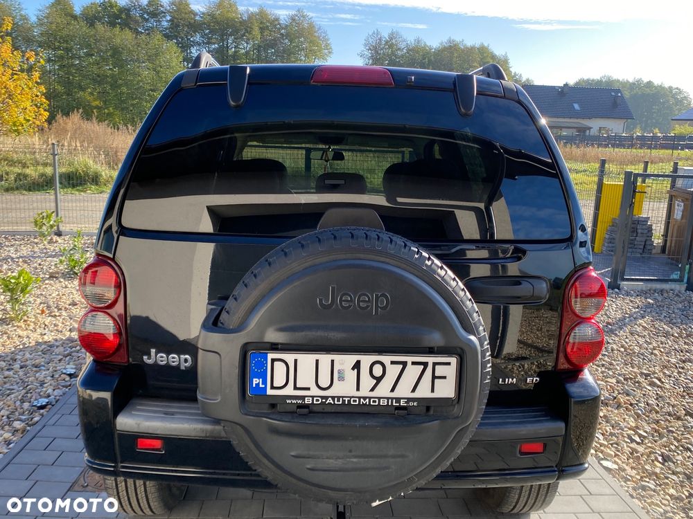 Jeep Cherokee 2005 photo 5