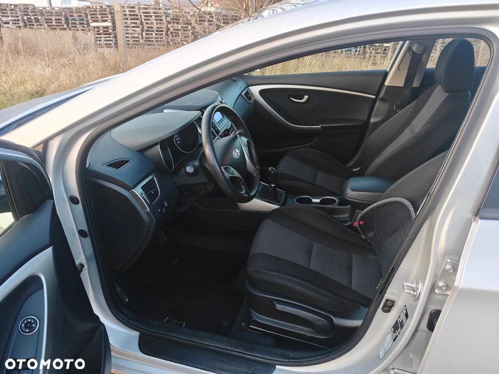 Hyundai i30 1.6 CRDi Trend - 6