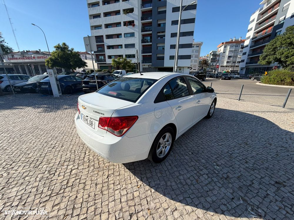 Chevrolet Cruze 1.6 LT - 7