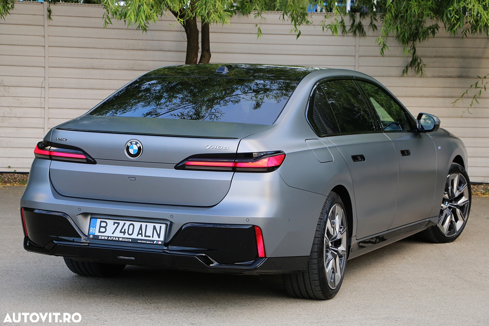 BMW Seria 7 740d xDrive MHEV - 32