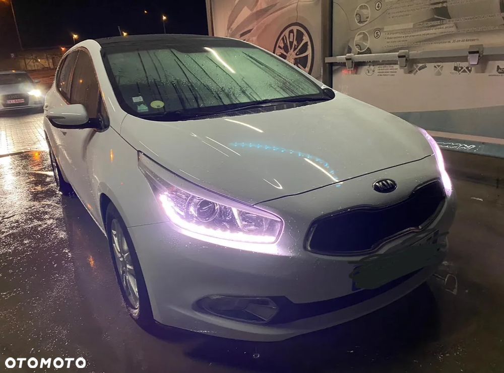 Kia Ceed 1.6 CRDi Business Line - 1