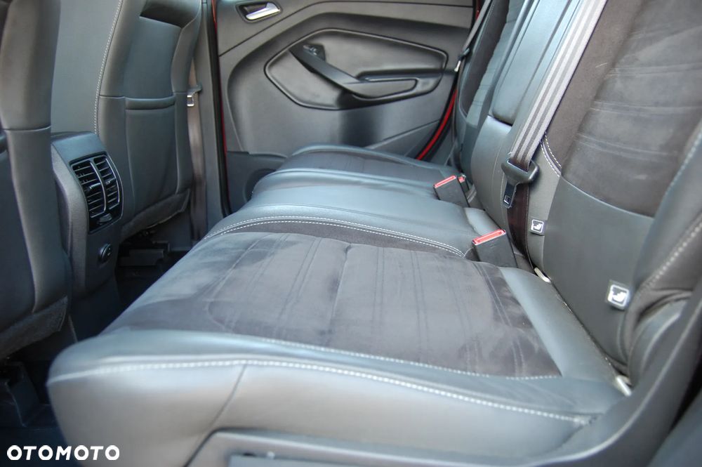 Ford Kuga 2.0 TDCi 4x4 ST-Line - 19