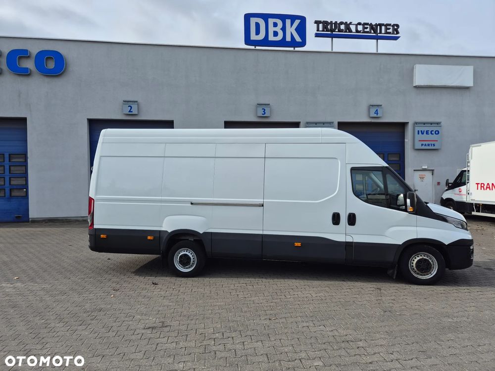 Iveco 35S18V (32742) - 6