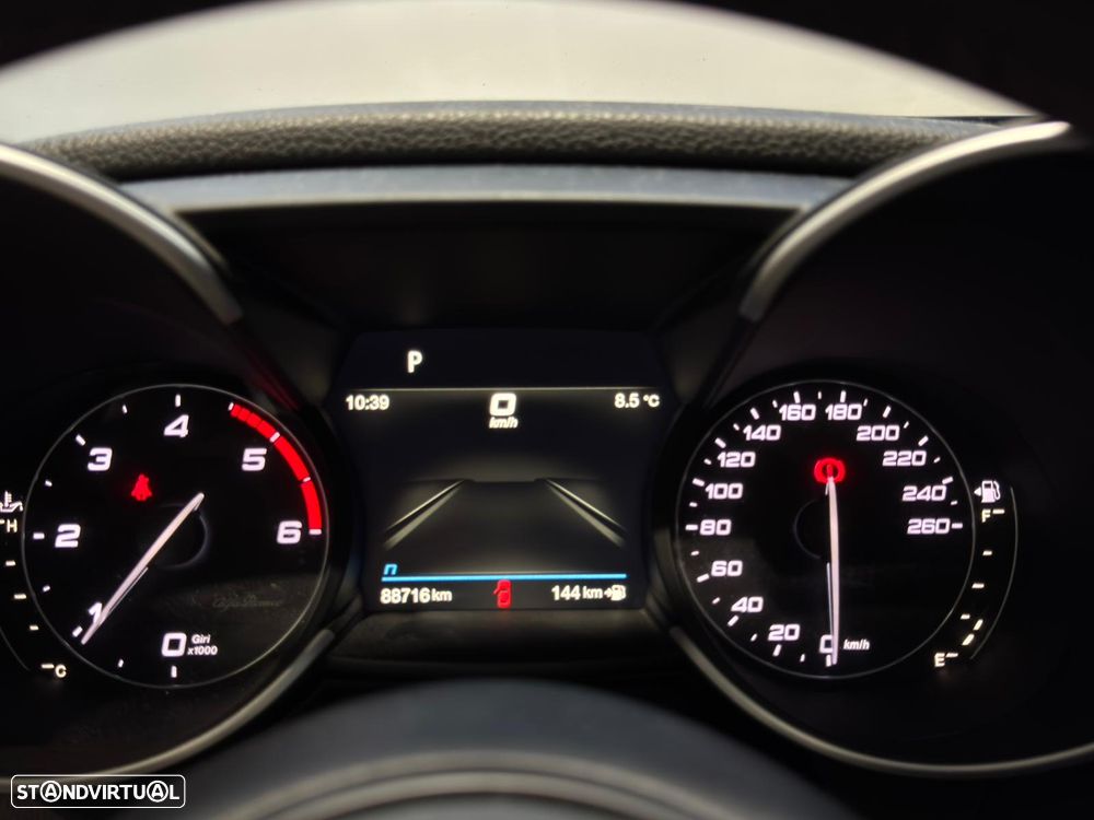 Alfa Romeo Giulia 2.2 D Sprint AT8 - 16