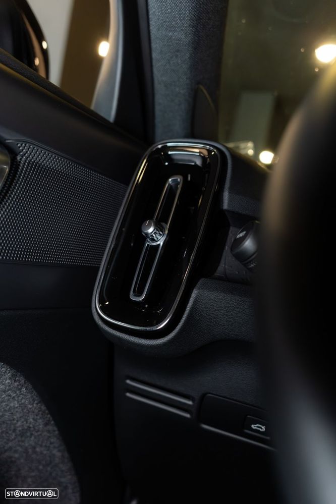 Volvo XC 40 Recharge 69 kWh Single Motor Core - 51