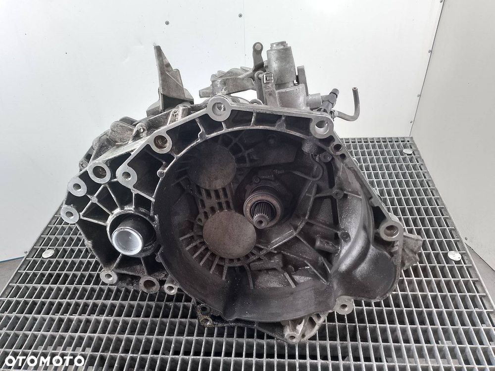 SKRZYNIA BIEGÓW MANUALNA OPEL INSIGNIA 2.0 16V  F40 - 1