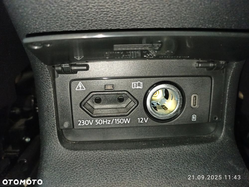 Skoda Karoq 1.5 TSI ACT 4x2 Style DSG - 25