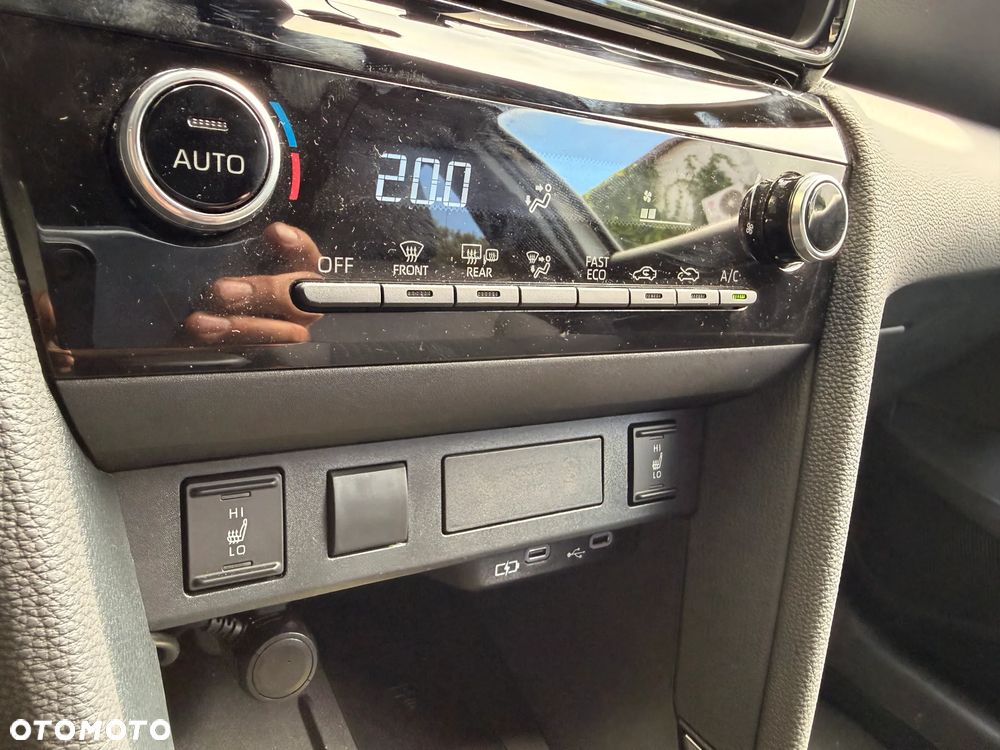 Toyota Yaris Cross 1.5 VVT-i - 22