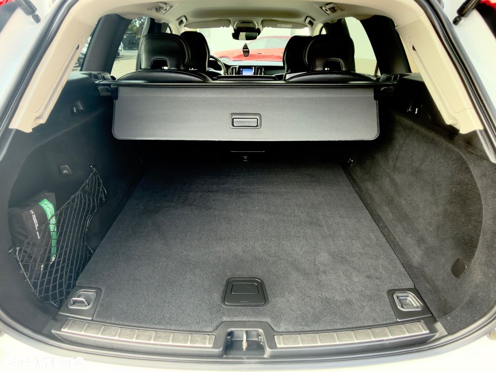 Volvo XC 60 B4 B Geartronic Momentum Pro - 24
