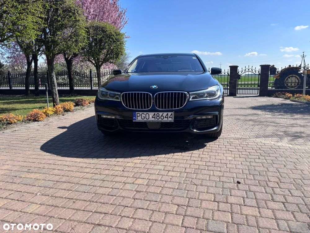BMW Seria 7 750i xDrive - 4